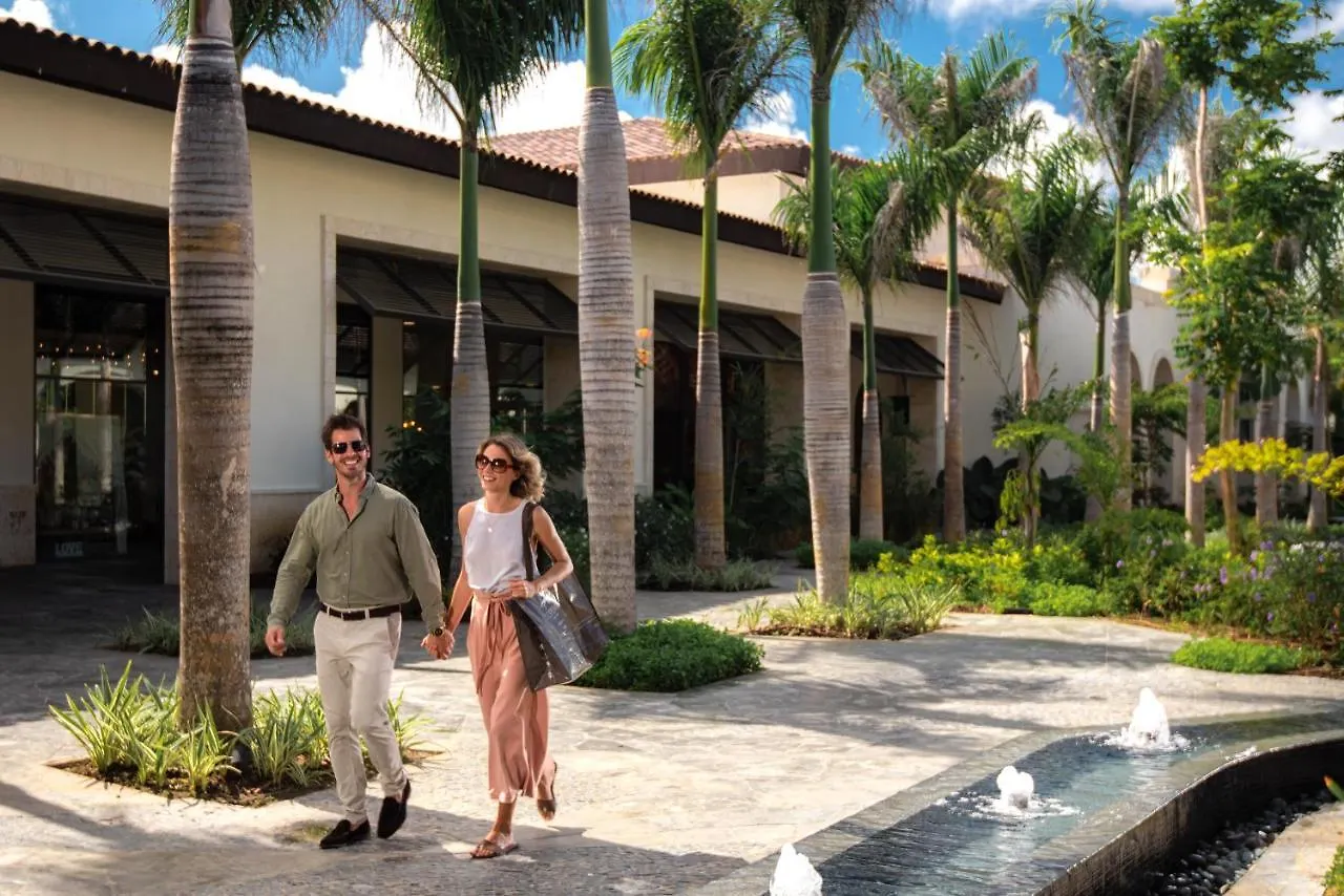 *****  Unique Club At Lopesan Costa Bavaro Resort Punta Cana Dominican Republic